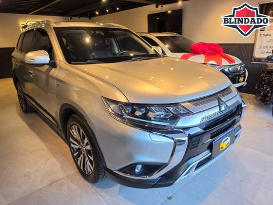 MITSUBISHI OUTLANDER 3.0 MIVEC V6 GASOLINA HPE-S AWD AUTOMÁTICO